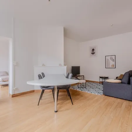 Apartment La Bulle Arrageoise - Grand Place - Spacieux - Lumineux - Lit King Size - Wifi - Parking Public *