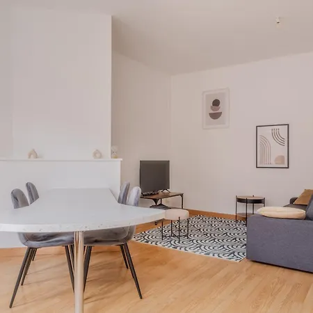 Apartment La Bulle Arrageoise - Grand Place - Spacieux - Lumineux - Lit King Size - Wifi - Parking Public *