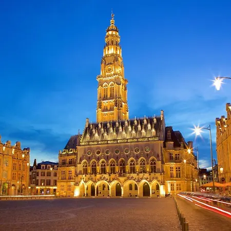 Apartamento La Bulle Arrageoise - Grand Place - Spacieux - Lumineux - Lit King Size - Wifi - Parking Public Arras